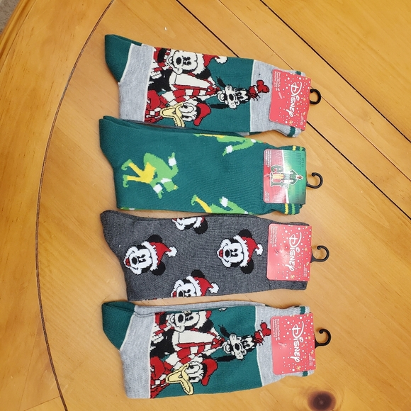 Christmas Disney Mickey Elf Mens Socks Lot of 4 - Picture 2 of 10